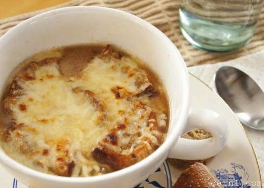 Cooking Easy French Onion Soup