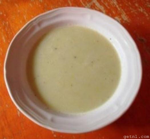 Cooking Creamy Yellow Summer Squash Soup
