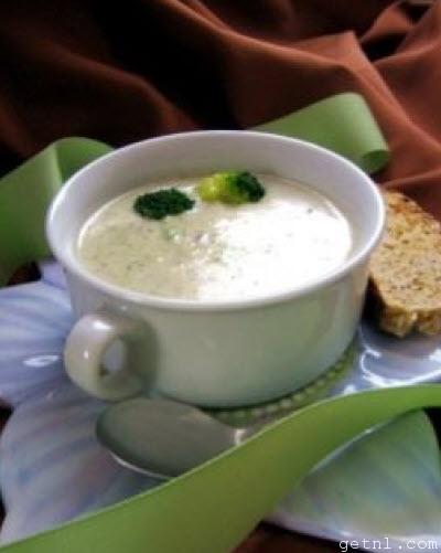 Cooking Easy Broccoli Soup