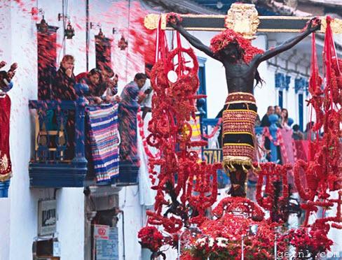 ABOVE The colorful procession of the Christ figure during Semana Santa in Cusco, Peru