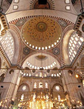 The dazzling interior of the Süleymaniye Mosque, Turkey
