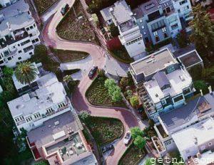 ABOVE Cars navigating the sinuous curves of Lombard Street